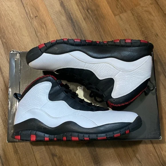 2011 Air Jordan Retro 10 Chicago - Picture 5 of 10